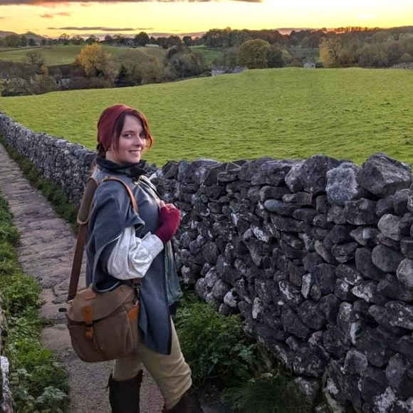 Meet your Posher, CJ - Picture 4 of 4